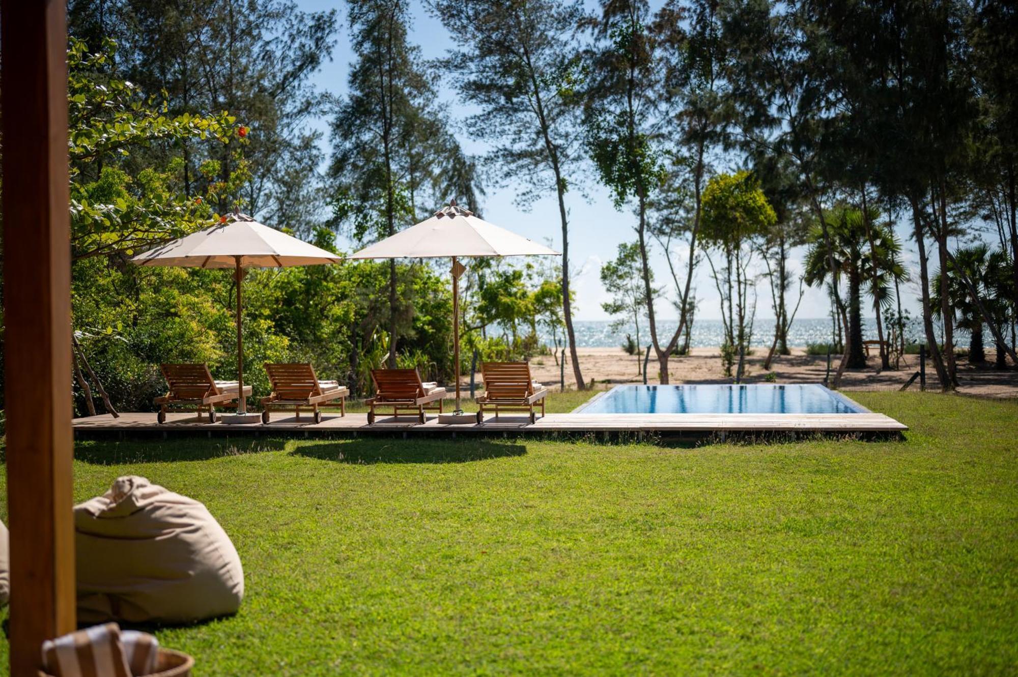 Niketh Villa Komari Arugambay ภายนอก รูปภาพ