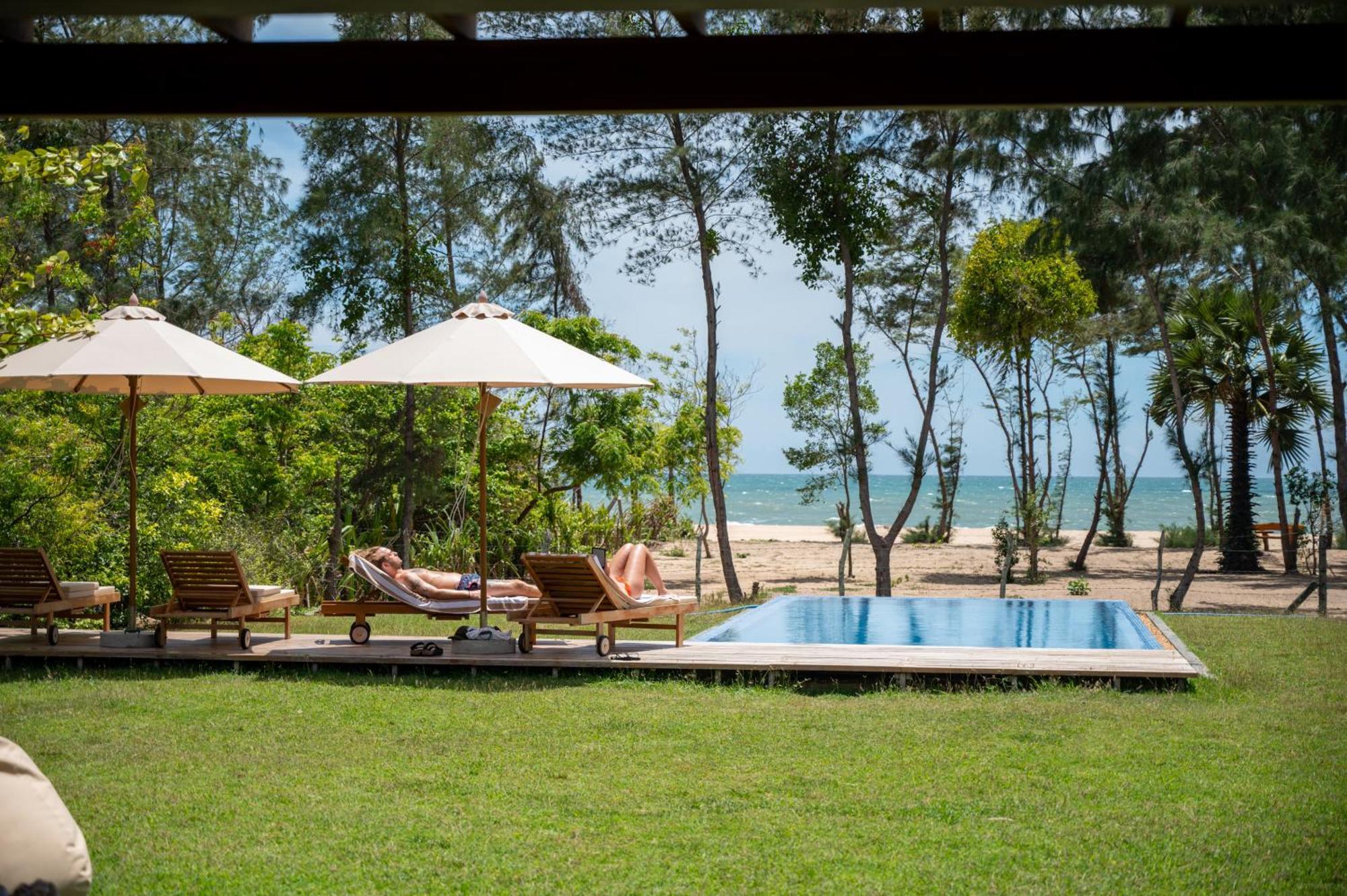 Niketh Villa Komari Arugambay ภายนอก รูปภาพ